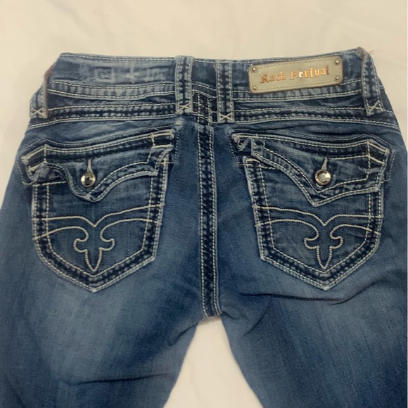 Rock Revival Jeans - Picture 2 of 11